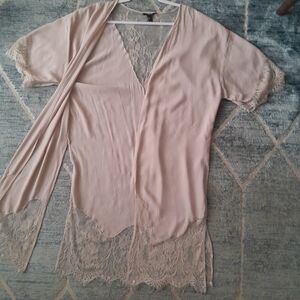 Forever 21 Lingerier Lace trimmed Open Duster Sz L  Salmon Beige